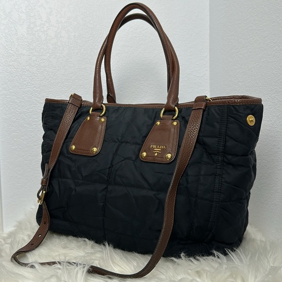 Elegant Brown Leather Women's Bag - Picture 5 of 17